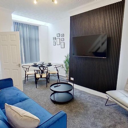 Elegant 2 Bed House Near City Centre Манчестер Экстерьер фото