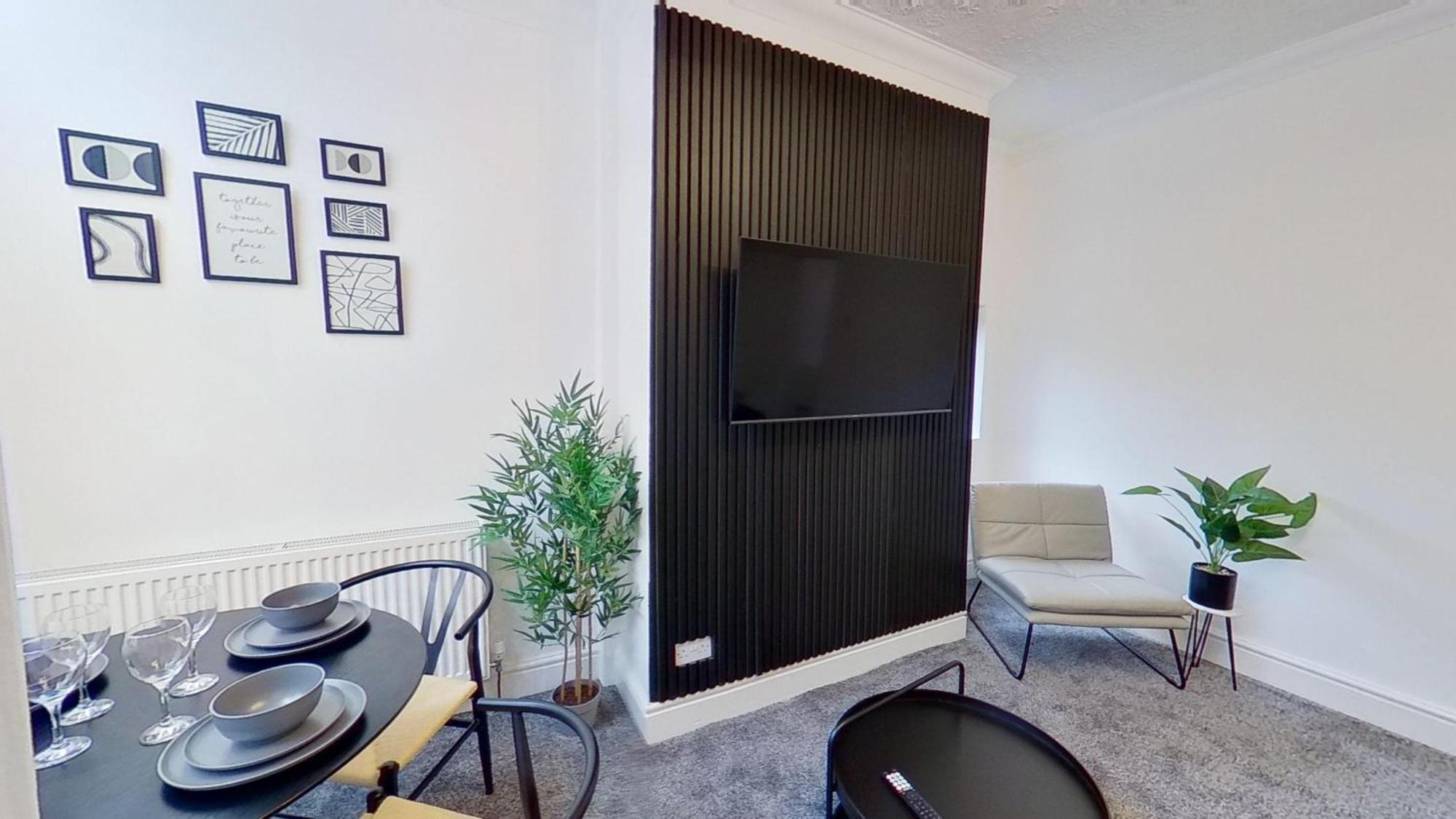 Elegant 2 Bed House Near City Centre Манчестер Экстерьер фото